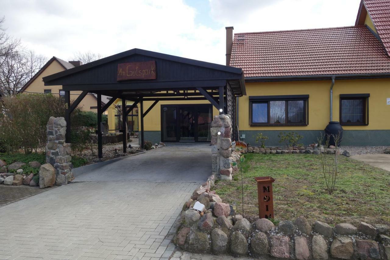 Ferienhaus Am Gutspark Alt Tucheband Exterior foto